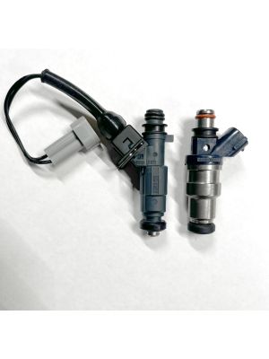 Fiveo OEM fuel injectors shown with included Plug & Play Adapter