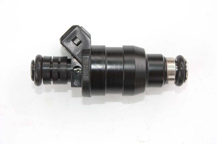 Genuine Lucas Fuel Injector part number 01D139B.  Use to replace Siemens Deka D3102BA.