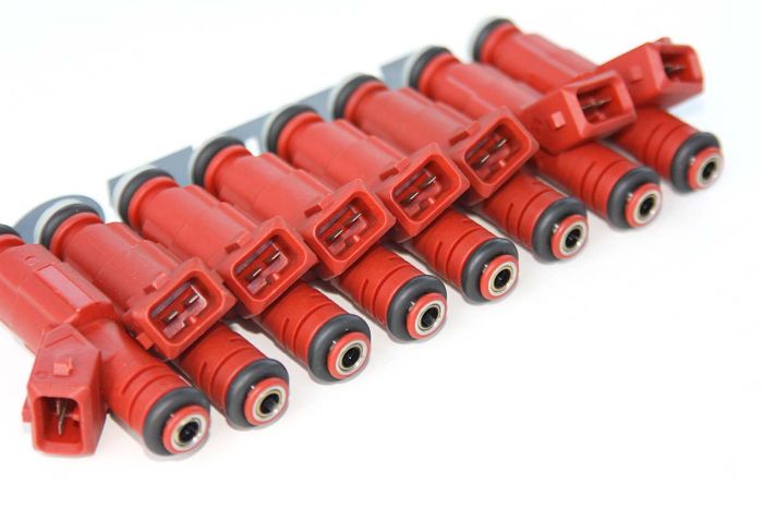 Fiveomotorsport custom-manufactured and flow-matched 750cc, 72 lb, high-flowing, new generation fuel injectors. Fitment for US cars and similar applications.