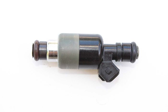 US/Euro Fit with 14mm o-rings.  75lb/hr, 785cc/min, Peak & Hold, 2.7 OHMS, EV-1 Rochester, Delphi 17113742, Made in U.S.A.
