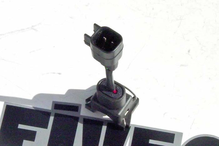 EV1 Female to EV6 (USCAR) male Fuel Injector Electrical Connector