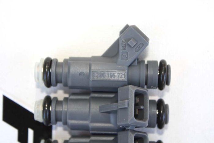 BOSCH FUEL INJECTORS, OEM, 1994-97 DODGE V-10, NEW